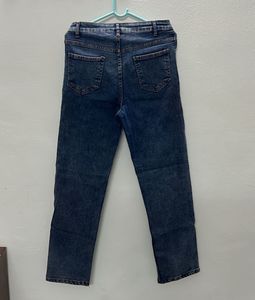 Straight Fit Jeans 👖