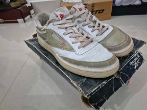 Reebok club c 85s in used condition