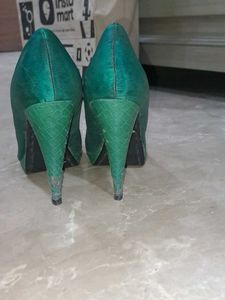 Vintage Italian H&amp;M Satin Platform Heels