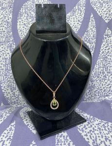 Elegant Teardrop Pendant Necklace