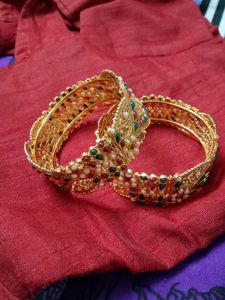 Exquisite Gold Plated Kundan Bangles
