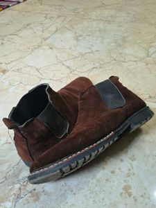 Velvet Brown Chelsea Boots 🔥