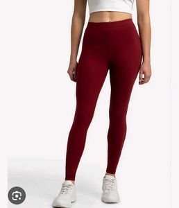 ANORA leggings