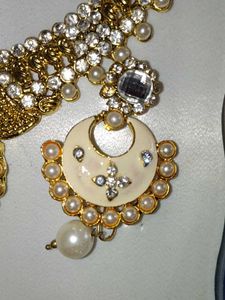 Elegant White, cream &amp; Golden Jewellery Set