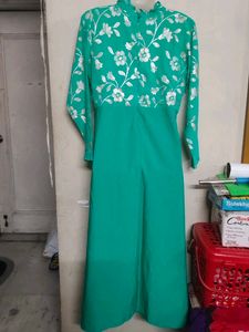 Almost New|Green Shiny Silvery Embossed Dress