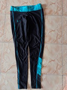 Under Armour Black &amp; Blue Leggings
