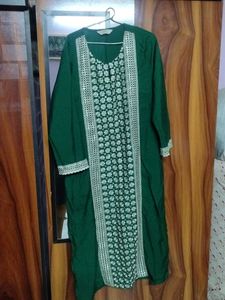 Elegant Green Embroidered Kurta