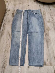 Ma6175 Levi's jeans waist 34 inches