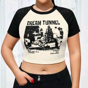 Dream Tunnel Graphic Crop T-Shirt