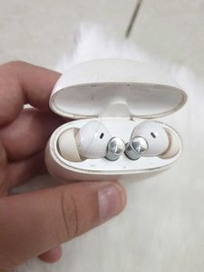 White Pod Case for AirPods