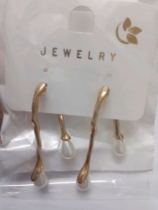 Earrings Lot: Fashion Jewelry Mix