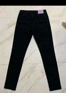 Classic Black Skinny Jeans