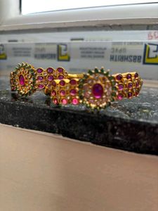 Real kemp stones set of 2bangles