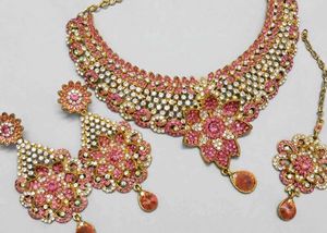 Exquisite Pink & Crystal Necklace Set