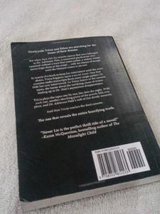 Never Lie by Freida McFadden Book