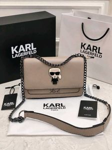 KARL LAGEREFELD 10A QUALITY FINISHING SLINGBAG*