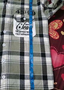 Men's Plaid Button-Up Shirt