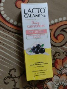 Lacto Calamine Dewy Sunscreen