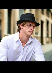Stylish Black Fedora Hat 🎩