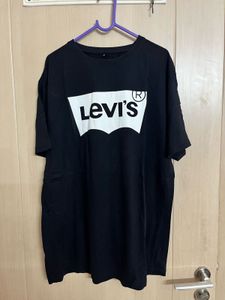 Levi's Black T-Shirt