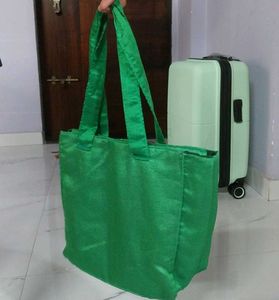 Vibrant Emerald Green Tiffin bag price drop down