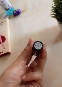 MAC Lipstick - vegas volt