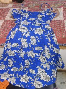 Stunning Blue Floral Mini Dress 😎