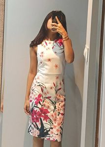 Bodycon flower print white dress