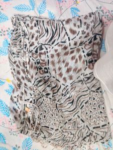 Stylish Animal Print Scarf