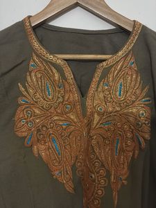 Embroidered Kashmiri Kurta set