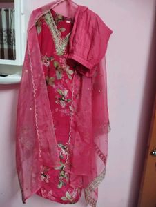 Beautiful Floral Print Kurta Set with Dupatta