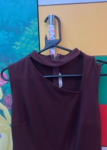 Elegant Maroon Cut-Out Neckline Dress