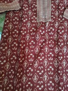 Maroon Printed Kurta Set With Tiki Work