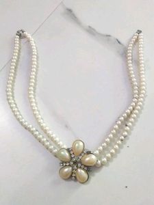 Beautiful White Pearls Necklace ❤️