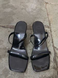 Chic Black Square Toe Sandals
