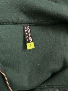 Green Cropped Zip-Up Top
