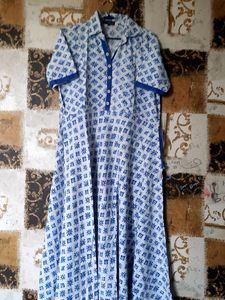 Maxi dress with waist tie up
