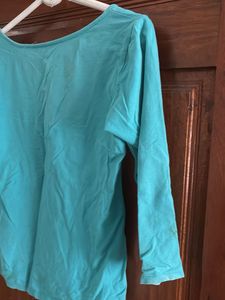 Teal V-Neck 3/4 Sleeve Tee