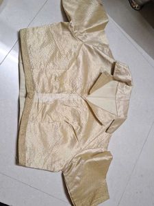 Elegant off white colour saree with blouse
