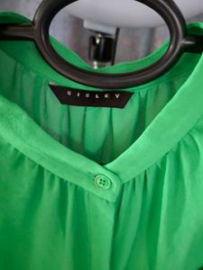 Sisley Vibrant Green Button-Up Top