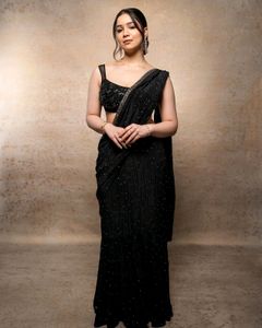 Black Saree Outfit For Beautiful Women 🙂