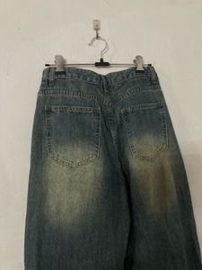 Ripped Baggy Jeans