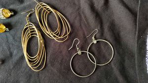 Assorted Women's Earrings Set