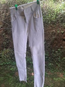 Women's White Skinny Look Bleached Stretchable Jeans