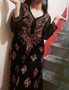 Elegant Black Embroidered Kurta
