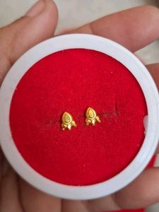 Gold  Stud Earrings 18crt