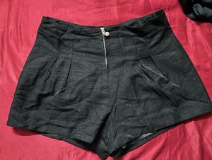 Stylish Black High-Waisted Shorts
