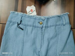 DE-63 Size 30 Straight Jeans