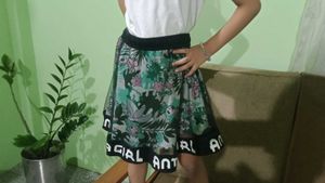 Girls Floral Print Skirt.