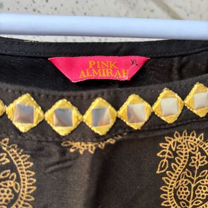 Black &amp; Gold Printed Kurta